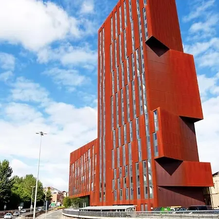 Modern Rooms For Students Only, Leeds - Sk Gasthof
